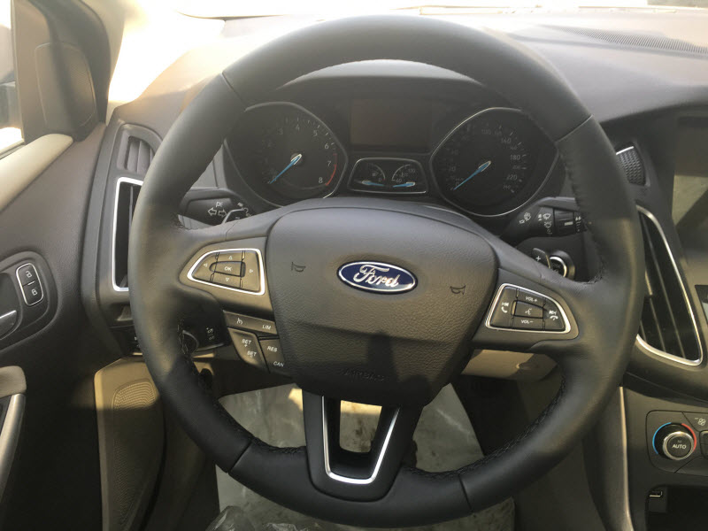 Ford Focus 1.5L TITANIUM 4 cửa 2017